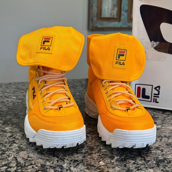 Fila Women's disruptor Ballistic citrus Sneakers Vibrant Orange EUC 11 - Picture 2 of 15